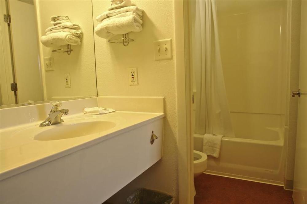 Motel 6-Columbia, Sc - West Room photo